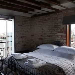 Three & Four | Exposed brickwork and beams